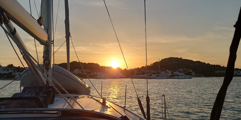 TWsailing Bild Startseite. Mit der Wolke7 Richtung Sonnenuntergang